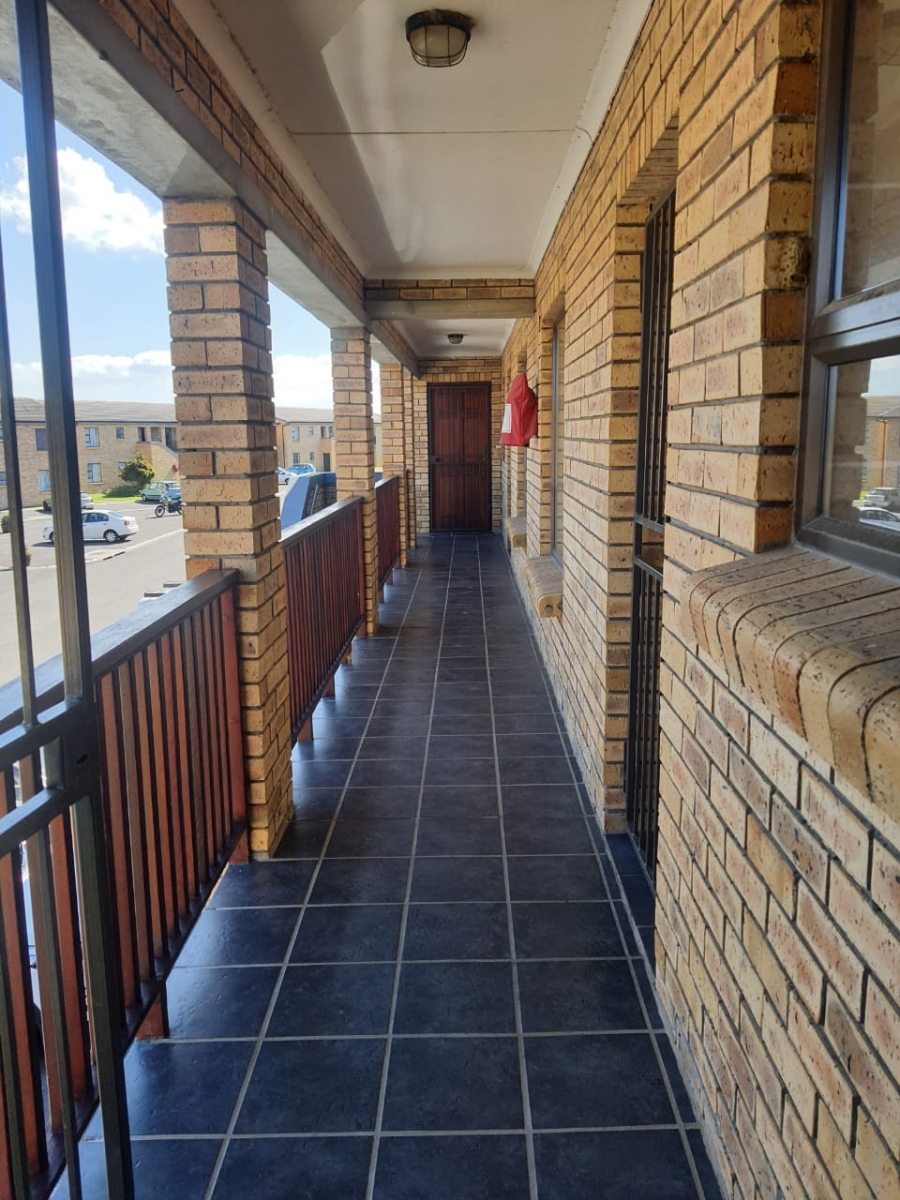 To Let 2 Bedroom Property for Rent in Gordons Bay Central Western Cape